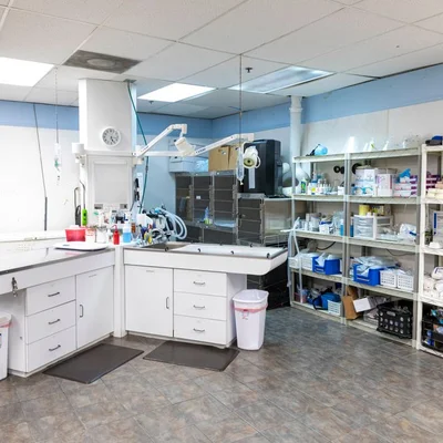 Metro Animal Emergency Clinic logo